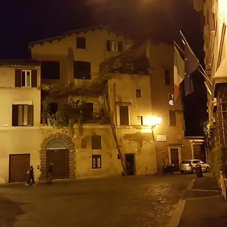 玛伽那套房公寓 公寓