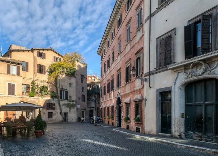 玛伽那套房公寓 *